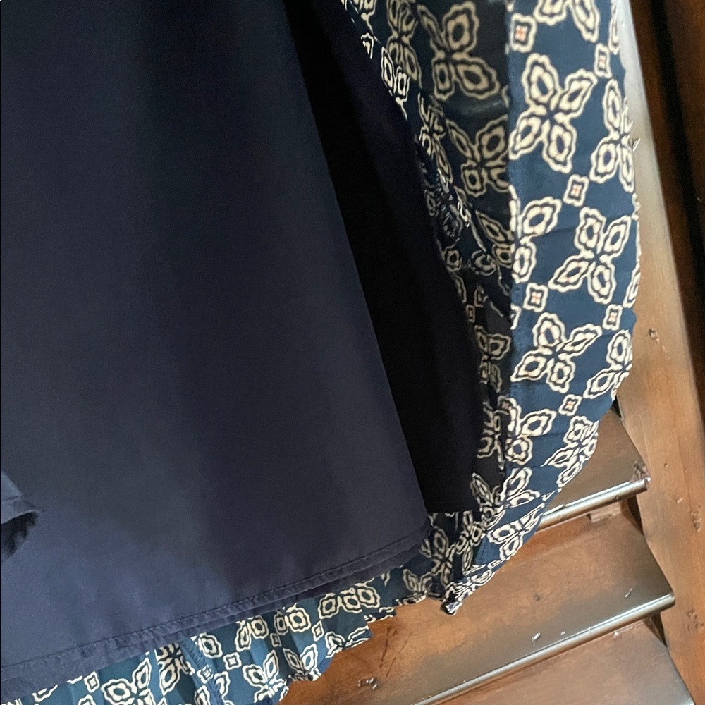 J. Crew Navy and White A-Line Pleated Lined Skirt Size 2 - Picture 4 of 7